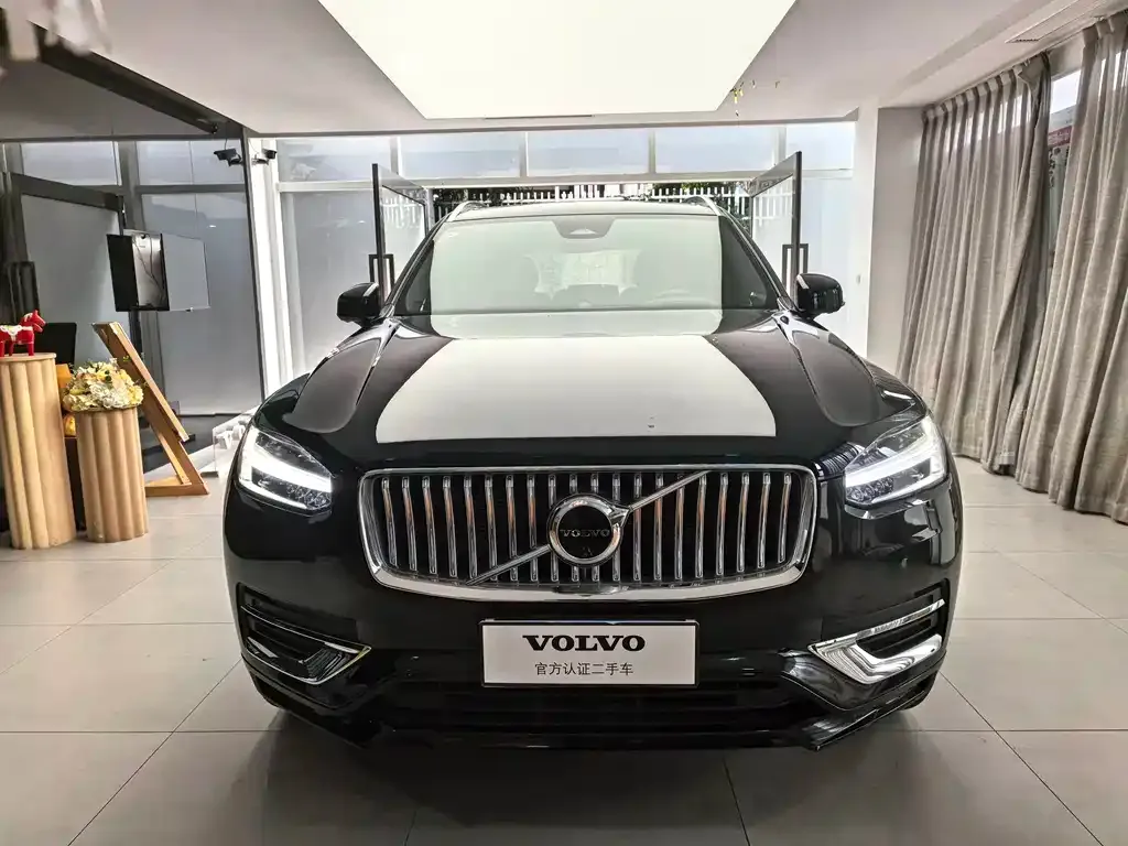 Volvo XC90 — фото 2
