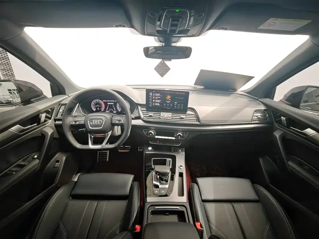 Audi Q5L 2024 из CN, фото 2