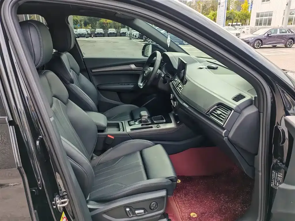 Audi Q5L 2024 из CN, фото 4