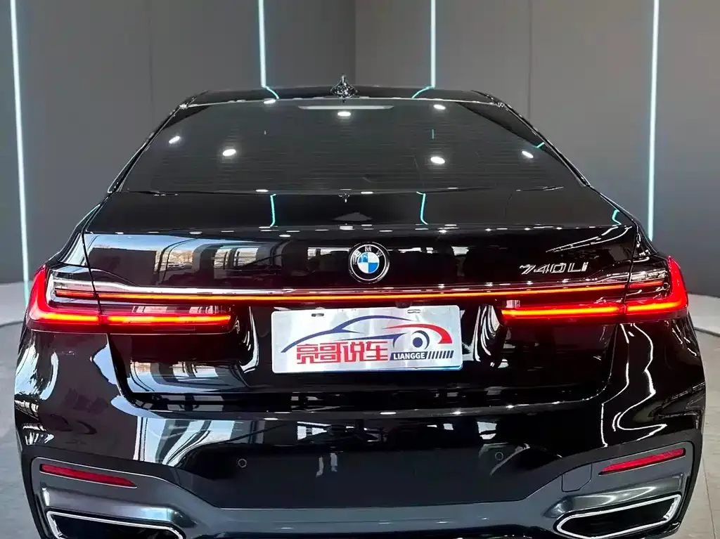 BMW 7 Series 2021 из CN, фото 5