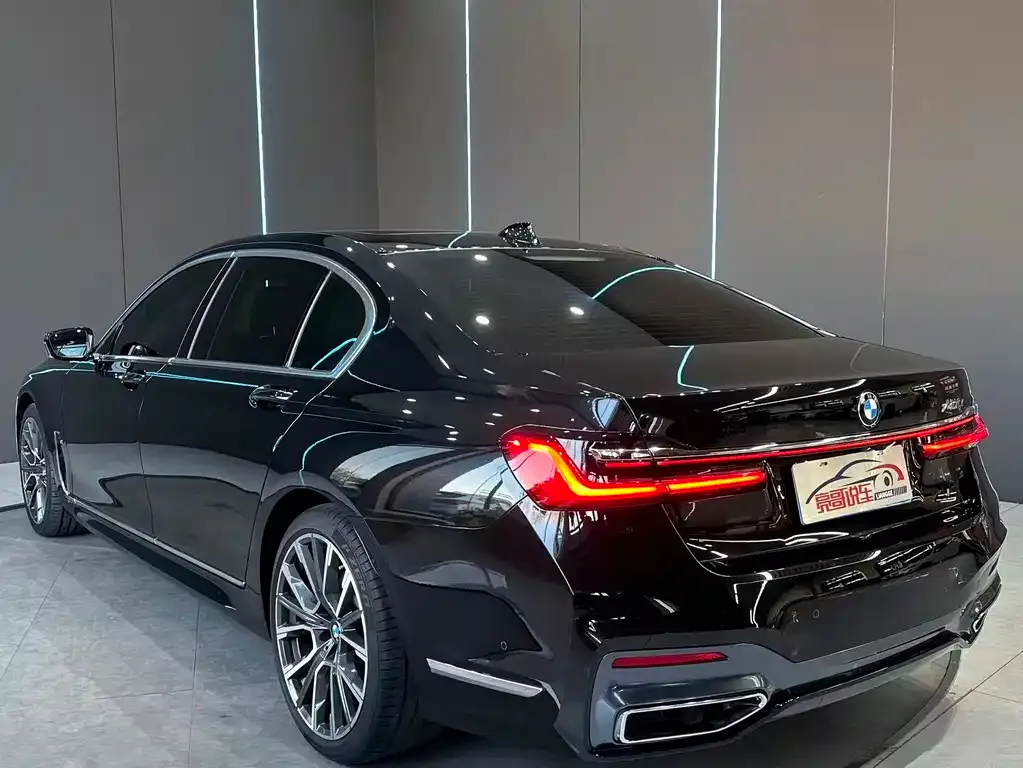 BMW 7 Series 2021 из CN, фото 8