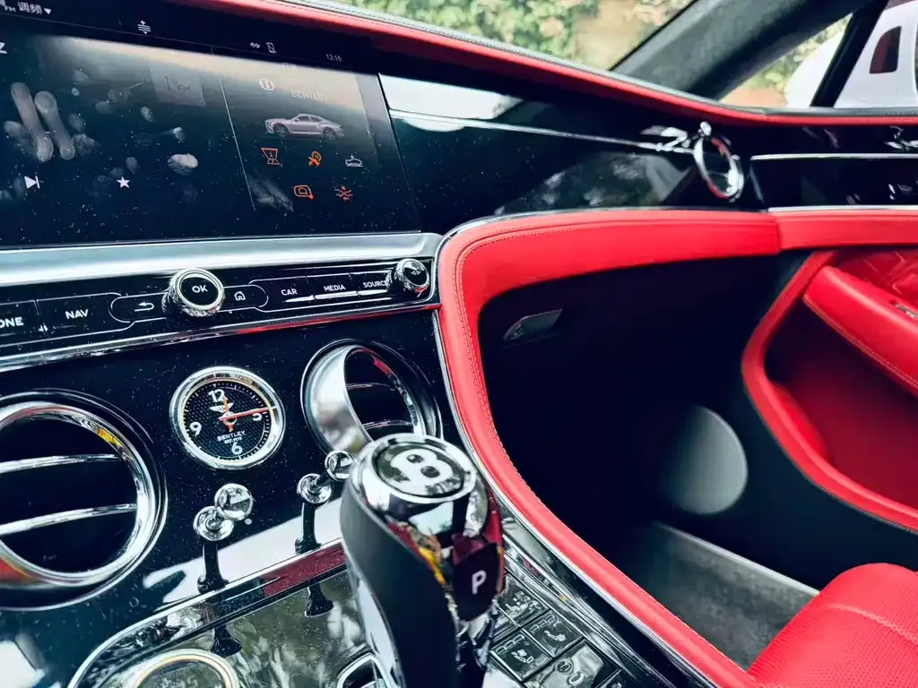 Bentley Continental 2022 из CN, фото 8