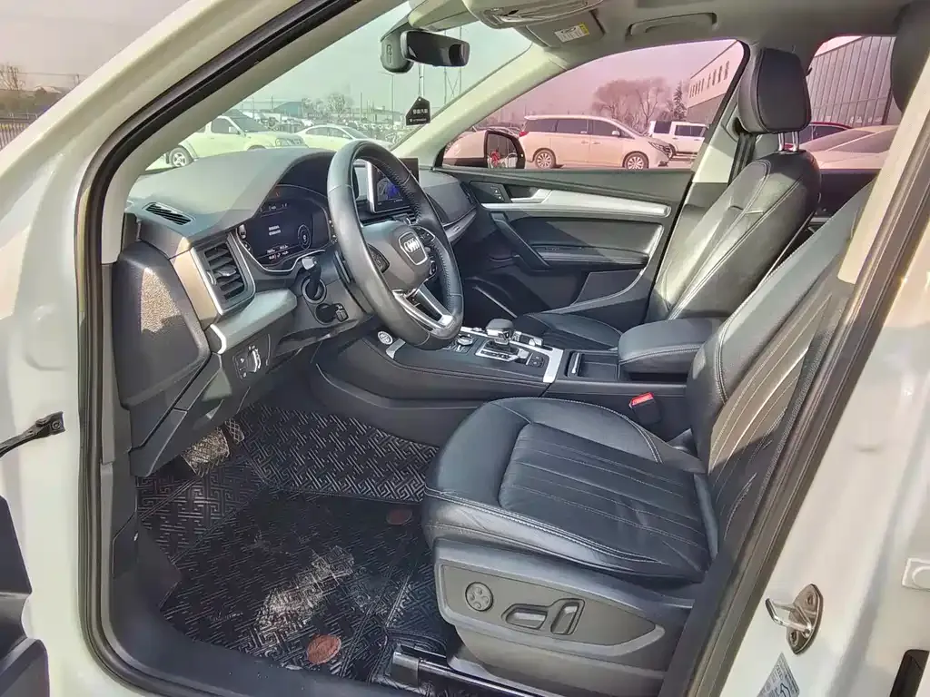 Audi Q5L 2021 из CN, фото 9