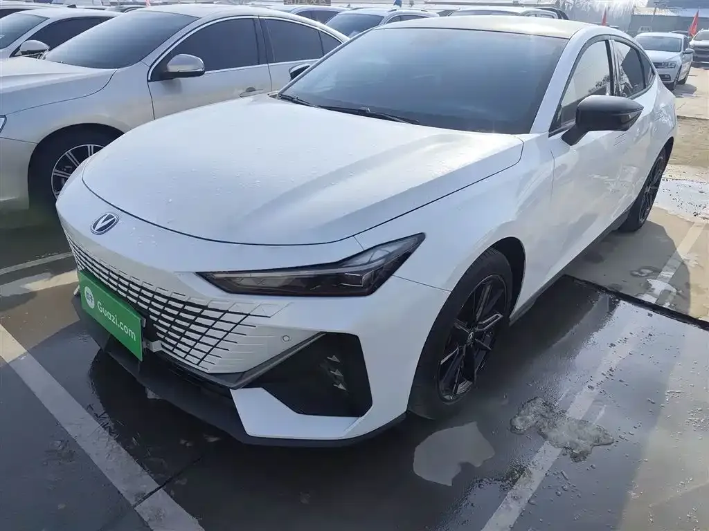 Changan UNI-V 2023 из CN, фото 2