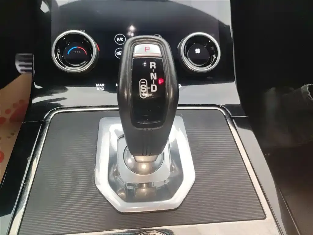 Land Rover Evoque 2021 из CN, фото 4