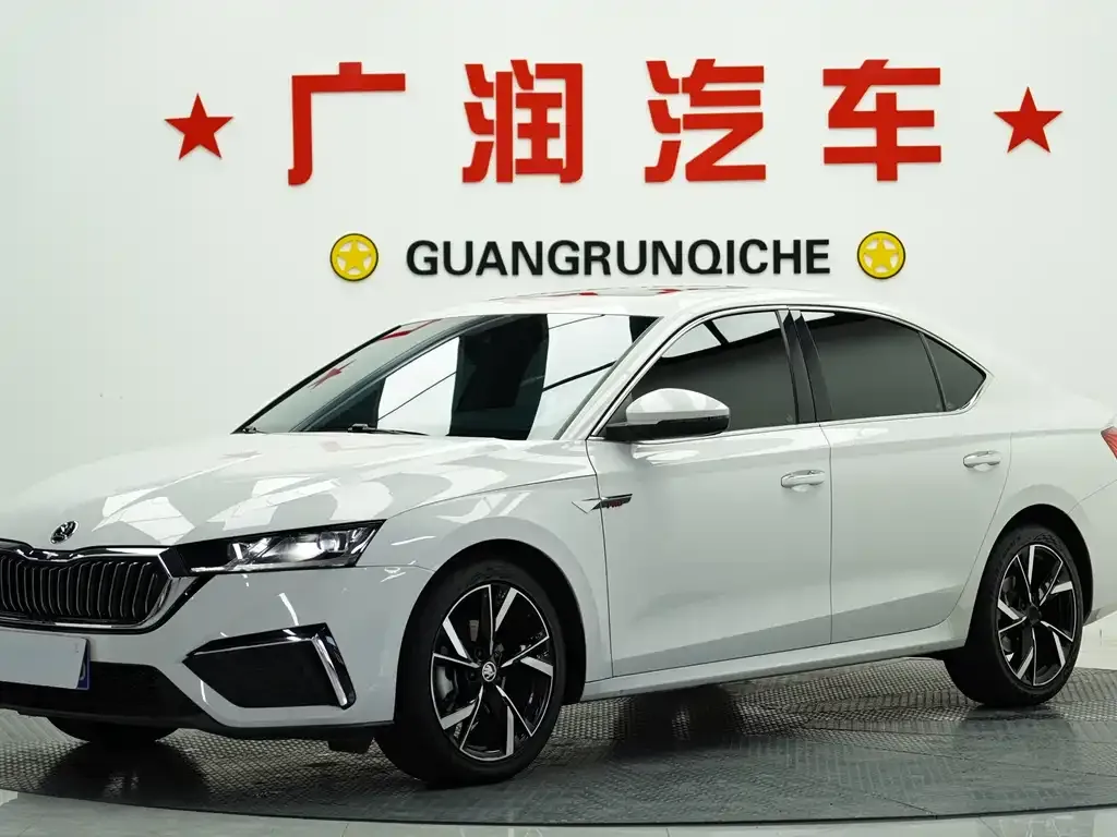 Skoda Octavia 2022 из CN, фото 1