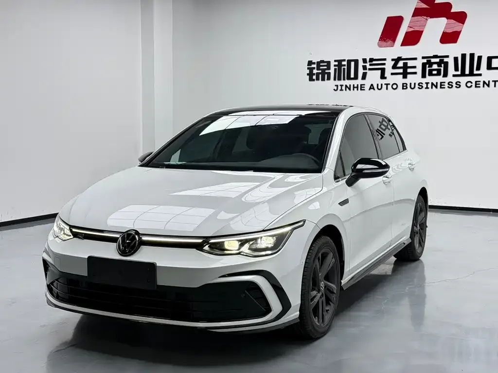 Volkswagen Golf 2023 из CN, фото 1
