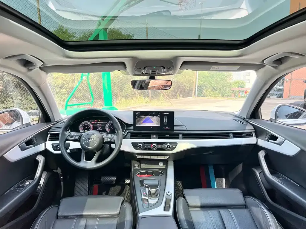 Audi A4L 2023 из CN, фото 6