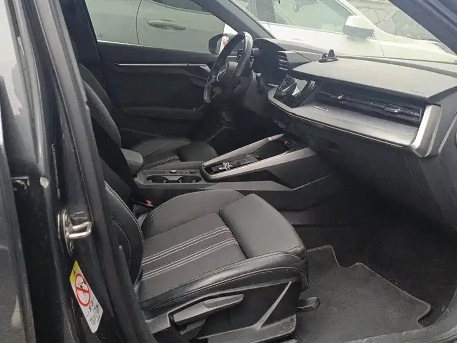 Audi A3 2024 из CN, фото 8