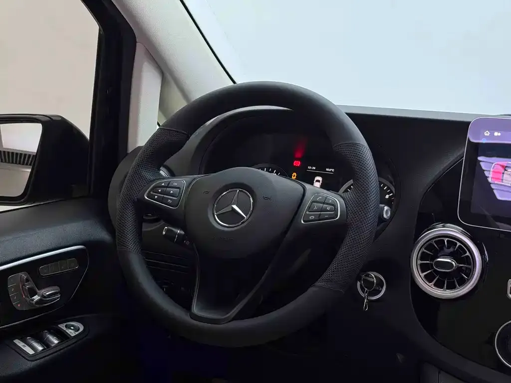 Mercedes-Benz Vito 2023 из CN, фото 2