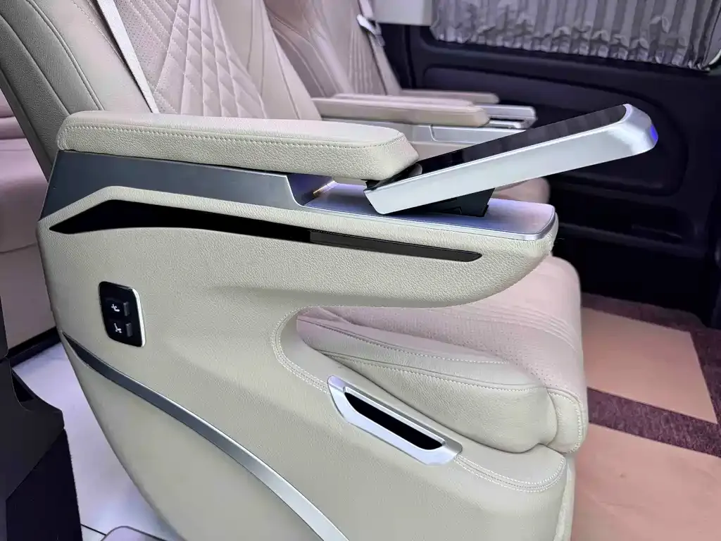 Mercedes-Benz Vito 2023 из CN, фото 4