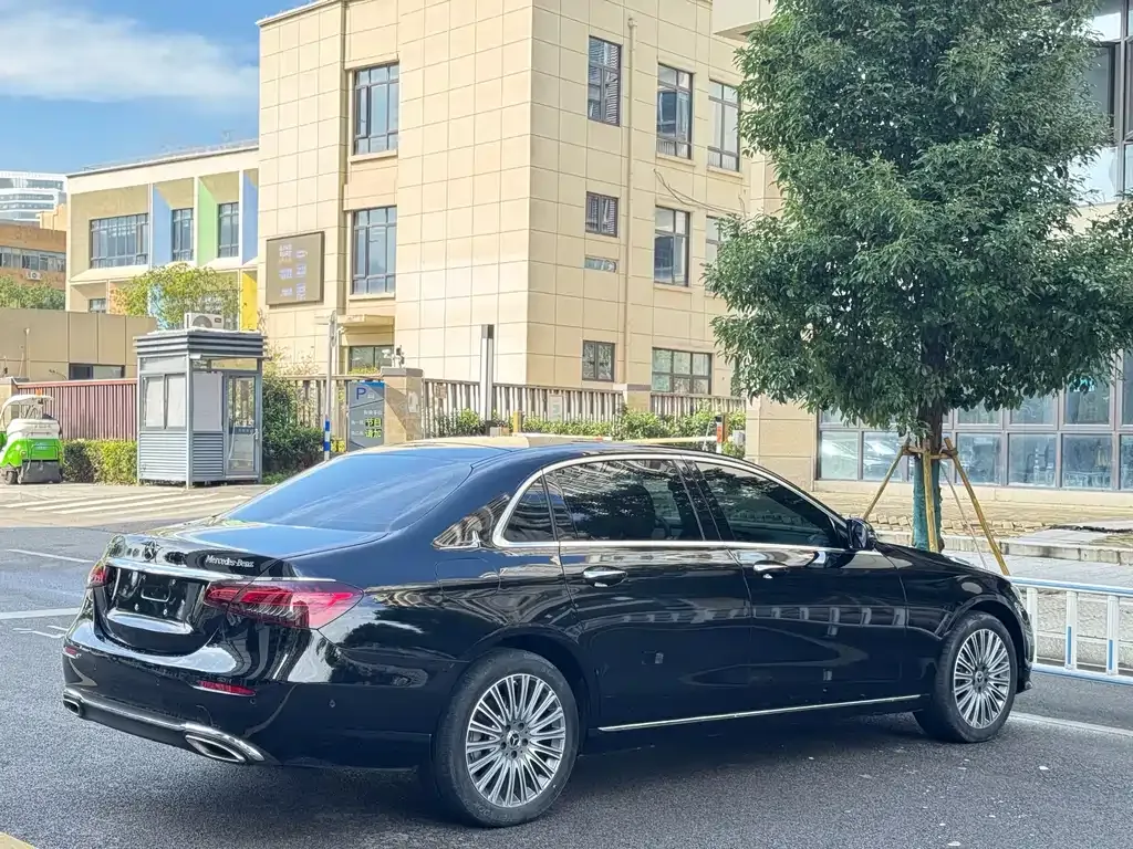 Mercedes-Benz E-Class 2023 из CN, фото 9