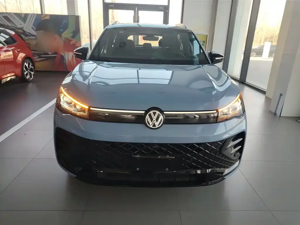 Volkswagen Tiguan L 2024 из CN, фото 4
