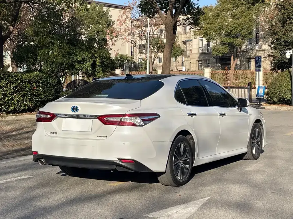 Toyota Camry 2022 из CN, фото 2