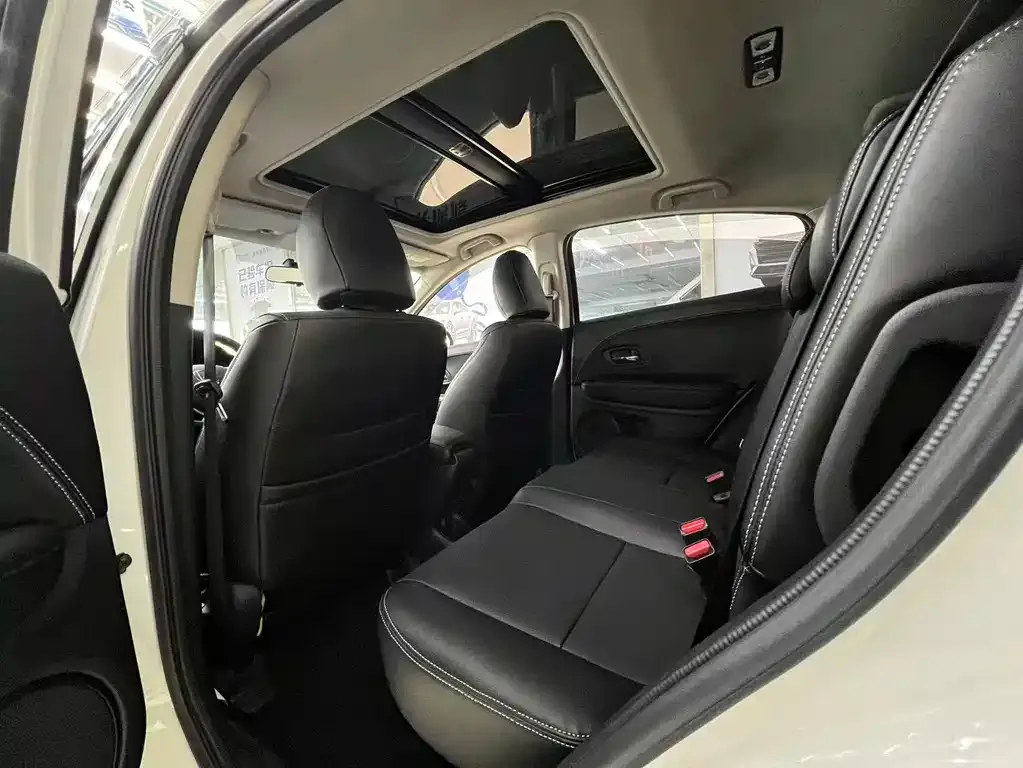Honda Vezel 2022 из CN, фото 9