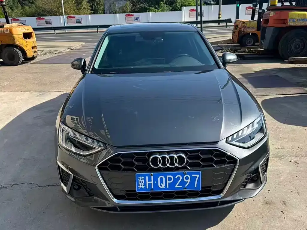 Audi A4L 2021 из CN, фото 2