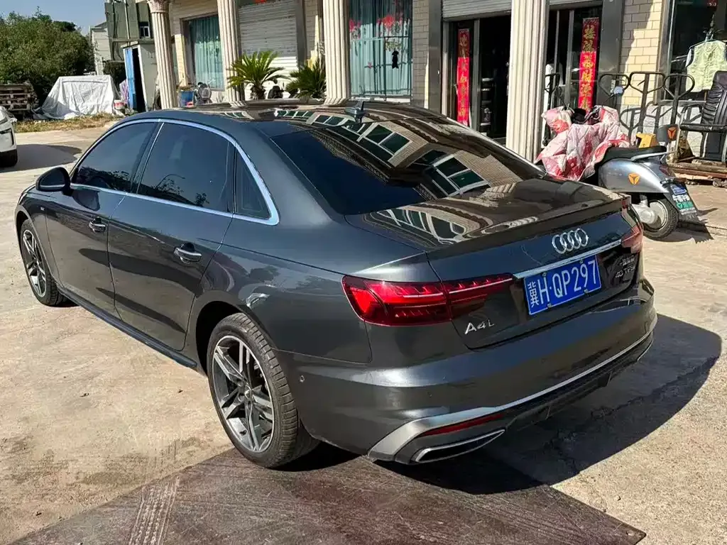 Audi A4L 2021 из CN, фото 6