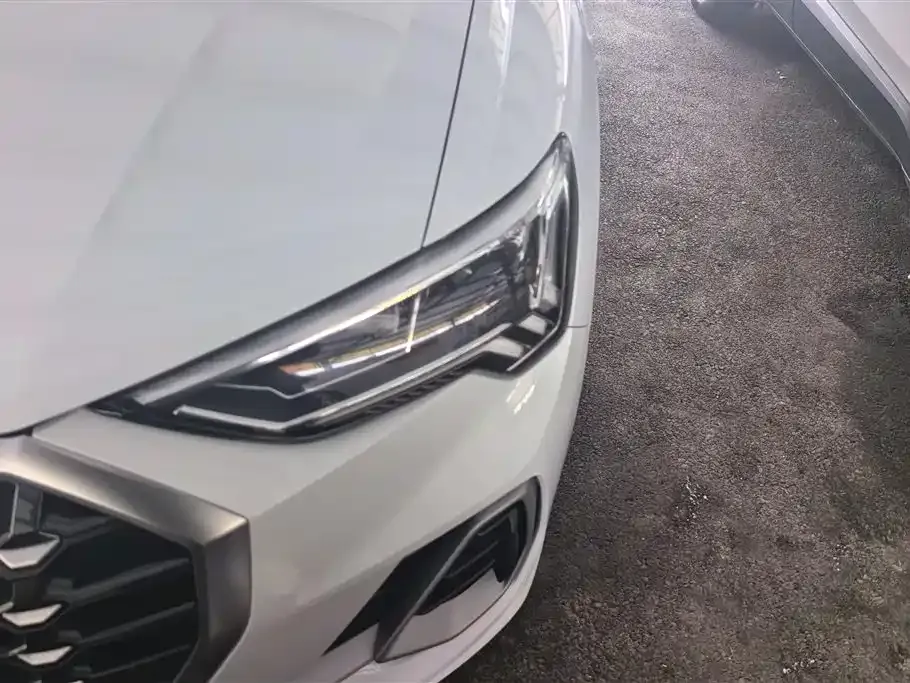 Audi Q3 2023 из CN, фото 8