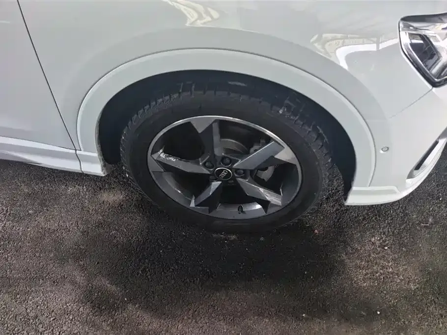 Audi Q3 2023 из CN, фото 10