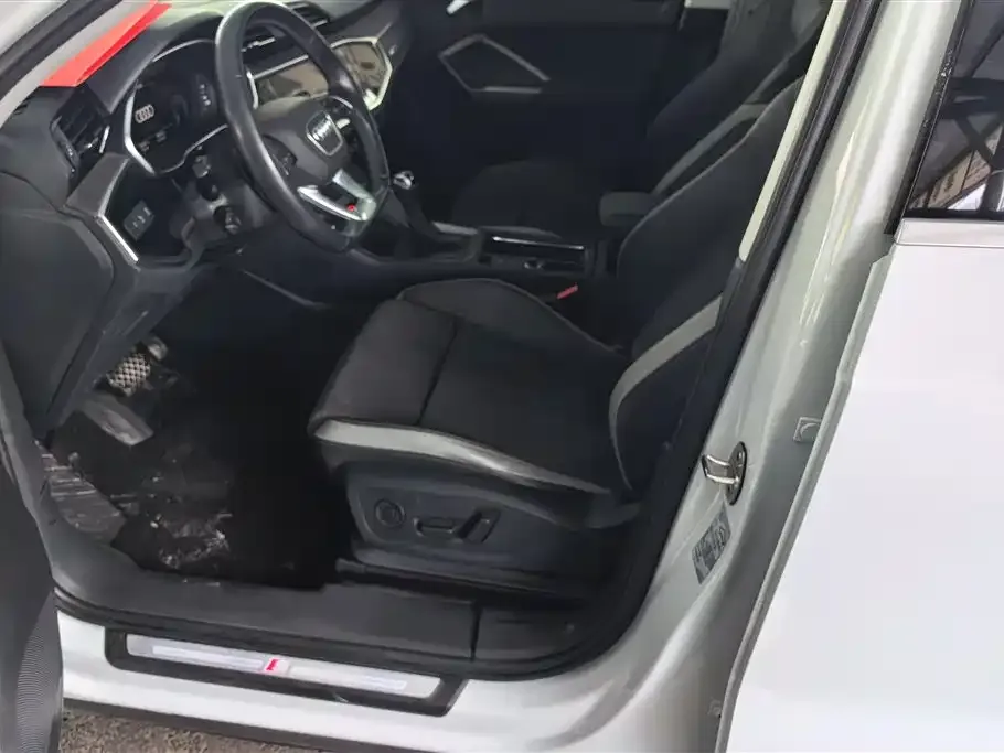 Audi Q3 2023 из CN, фото 4