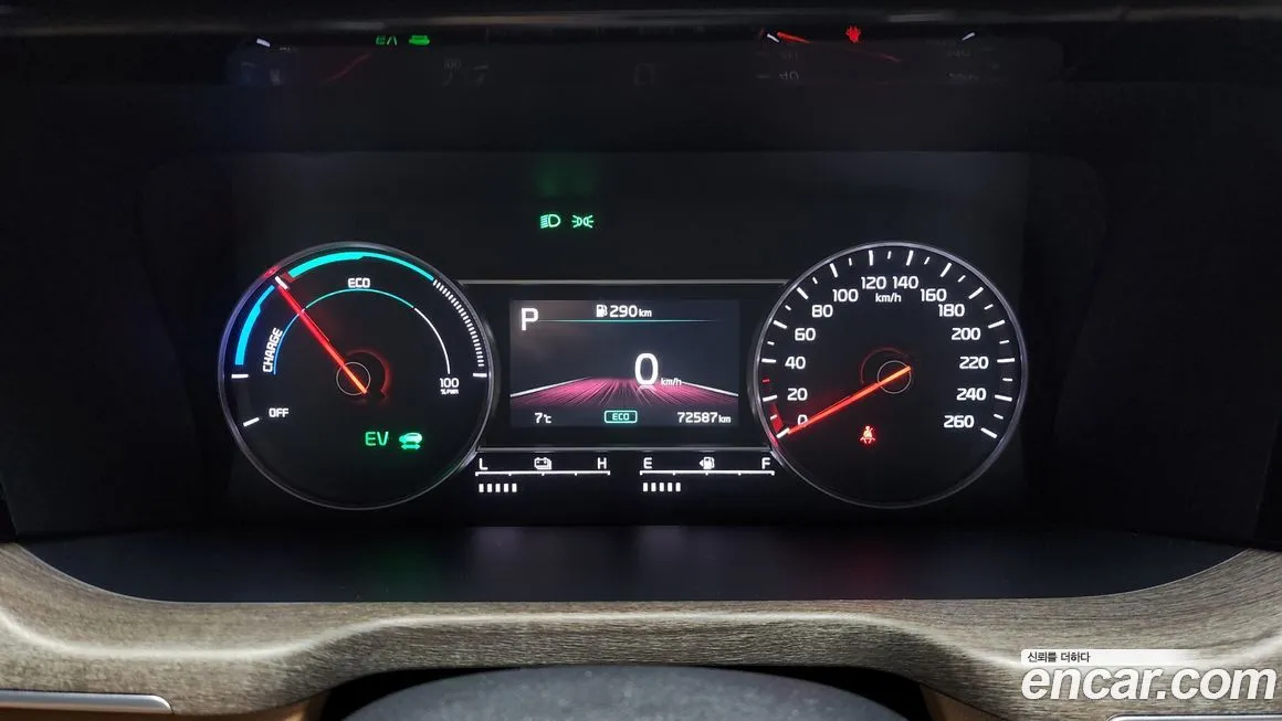 Kia Sorento — фото 9
