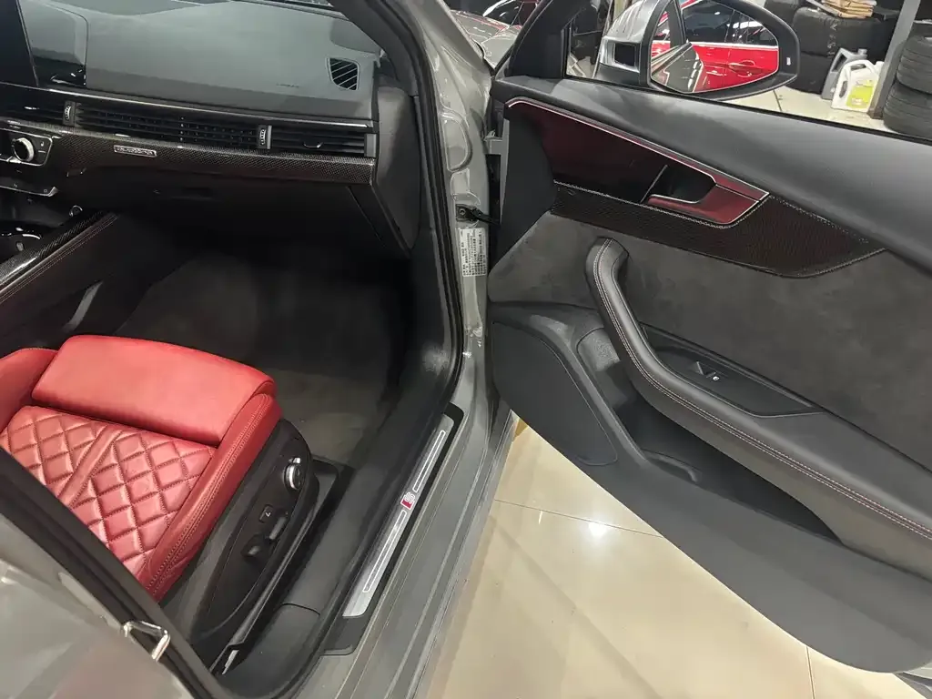 Audi S4 2021 из CN, фото 3