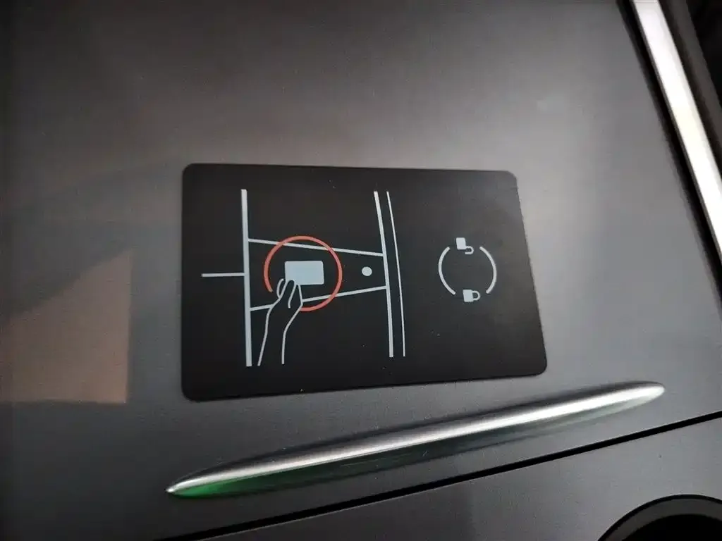Tesla Model Y 2024 из CN, фото 2