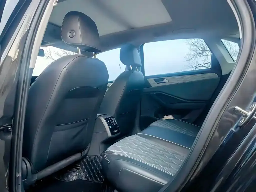 Volkswagen Sagitar 2023 из CN, фото 4