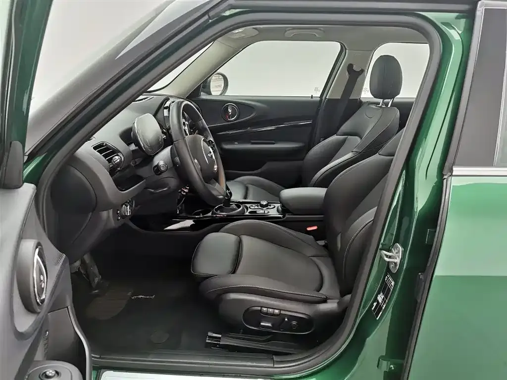 MINI Clubman — фото 10