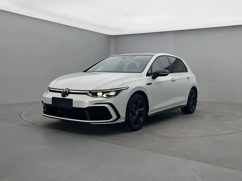 Volkswagen Golf 2022 из CN, фото 1