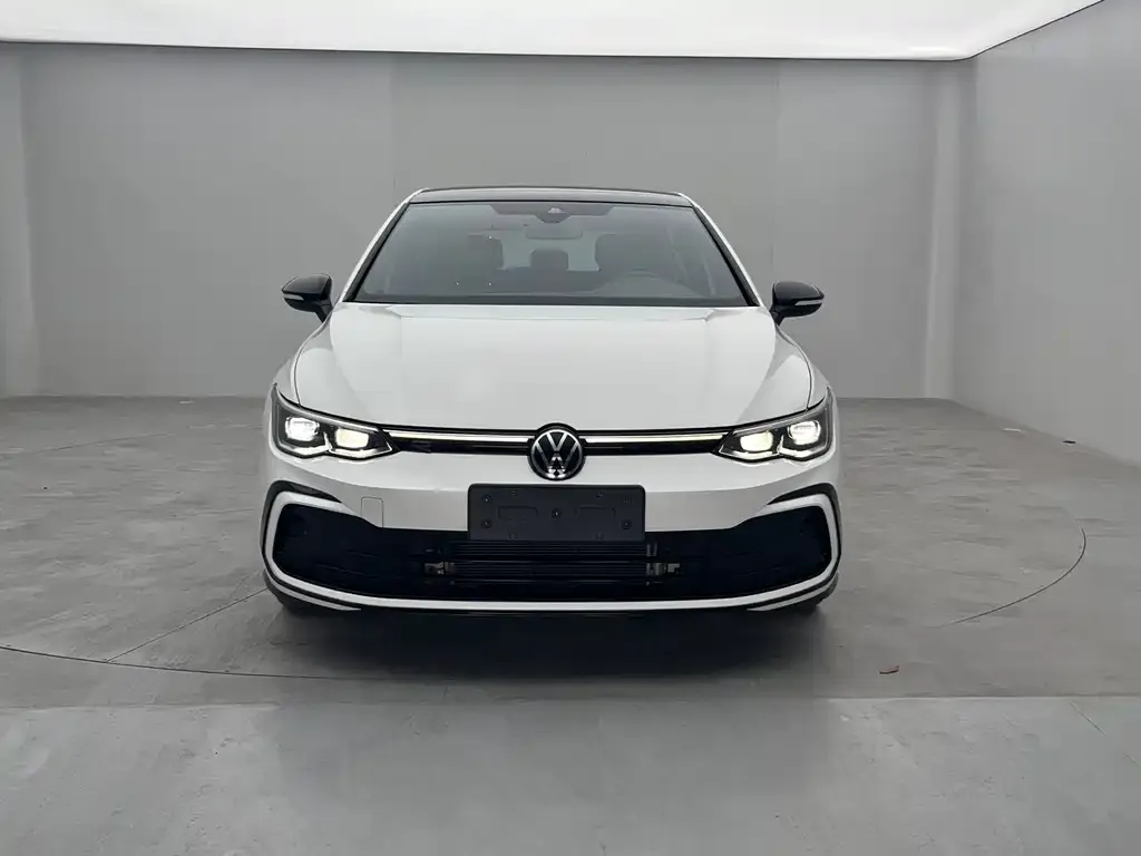 Volkswagen Golf 2022 из CN, фото 2