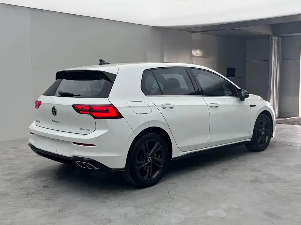 Volkswagen Golf 2022 из CN, фото 7
