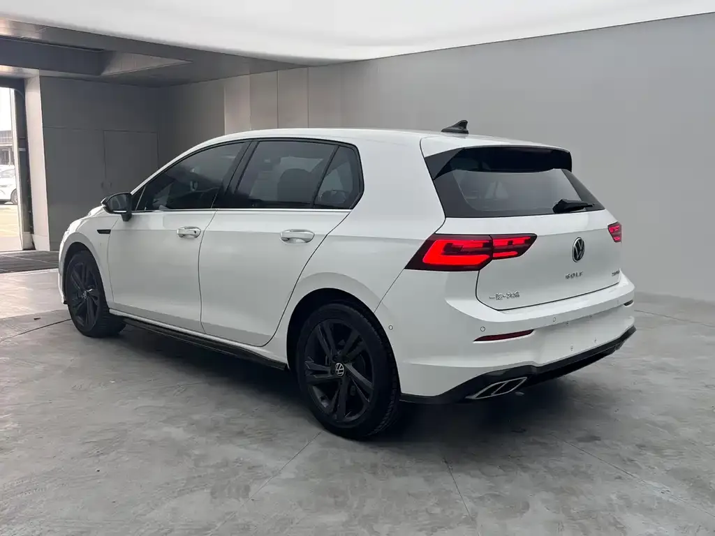 Volkswagen Golf 2022 из CN, фото 9