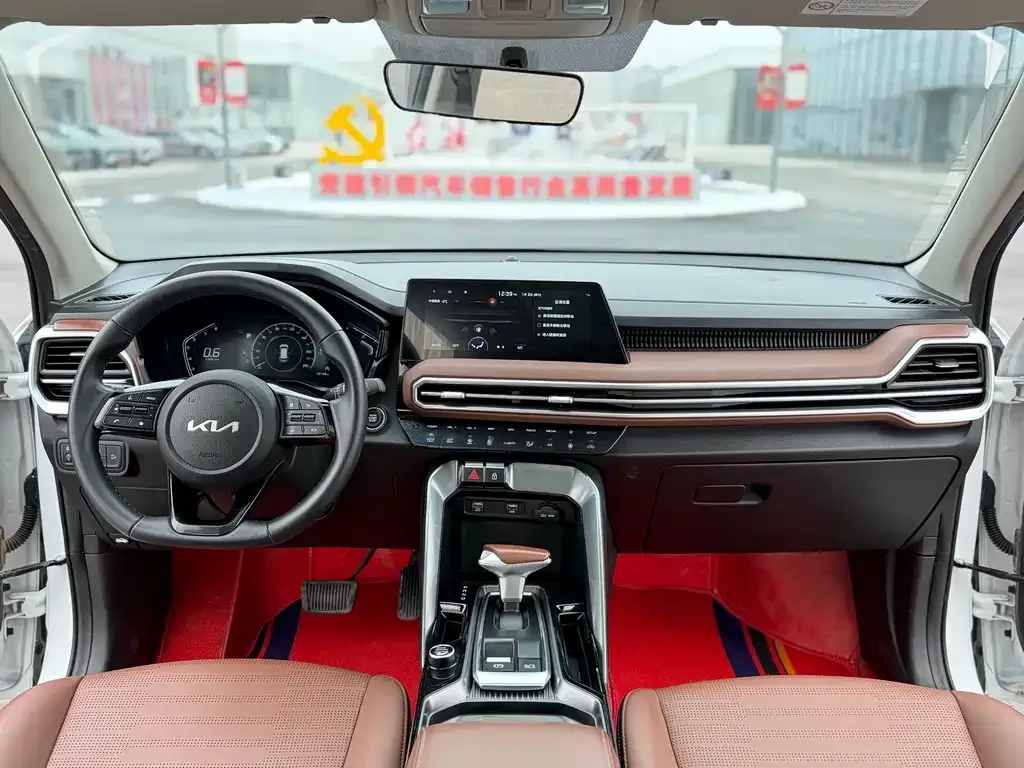 Kia Sportage 2023 из CN, фото 8