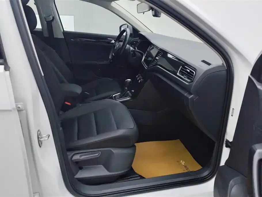 Volkswagen T-Roc 2021 из CN, фото 9