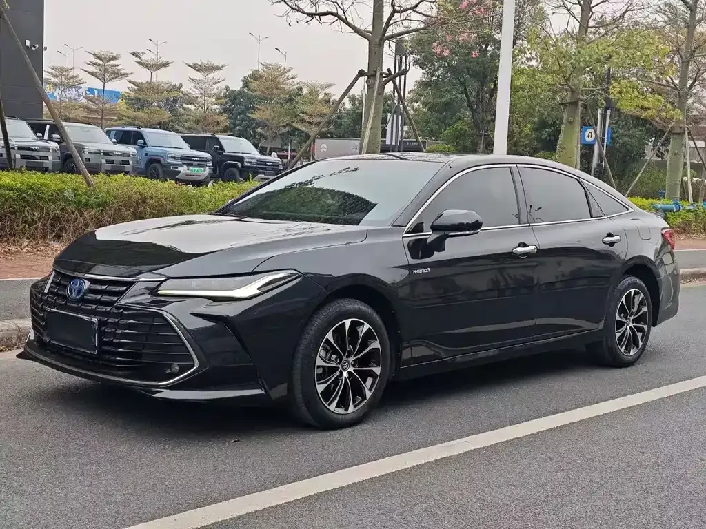 Toyota Avalon 2023 из CN, фото 1