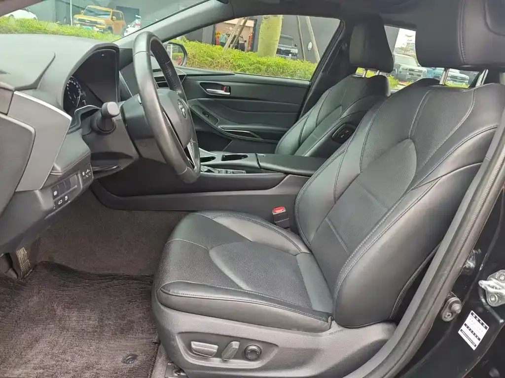 Toyota Avalon 2023 из CN, фото 2