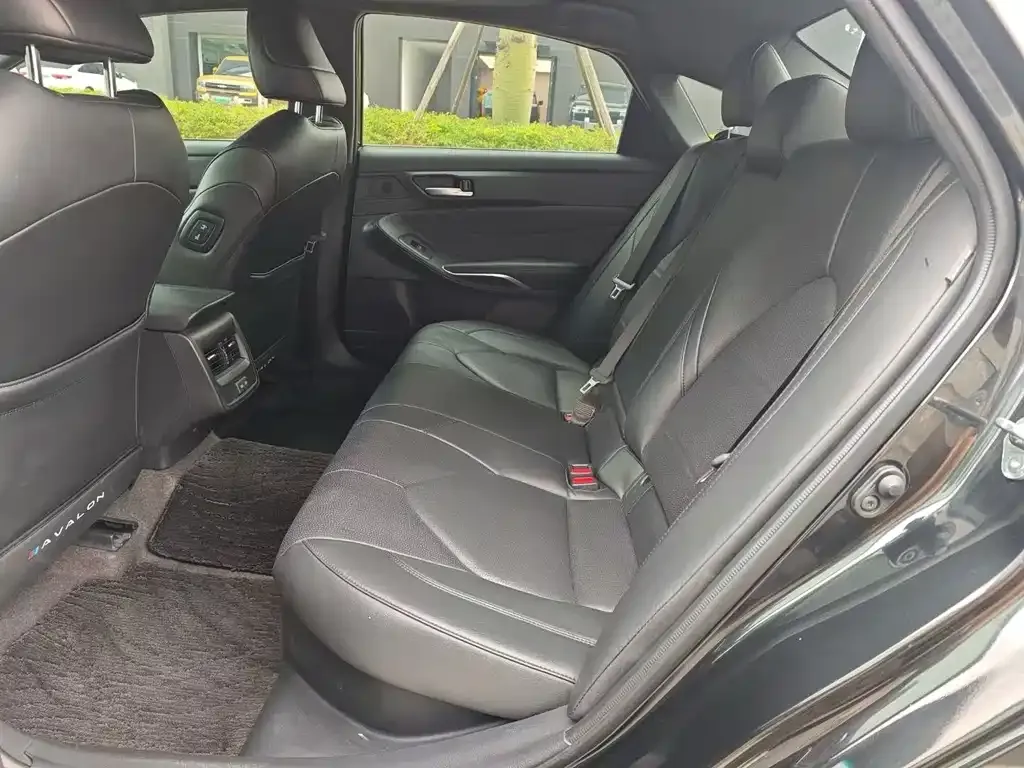 Toyota Avalon 2023 из CN, фото 3