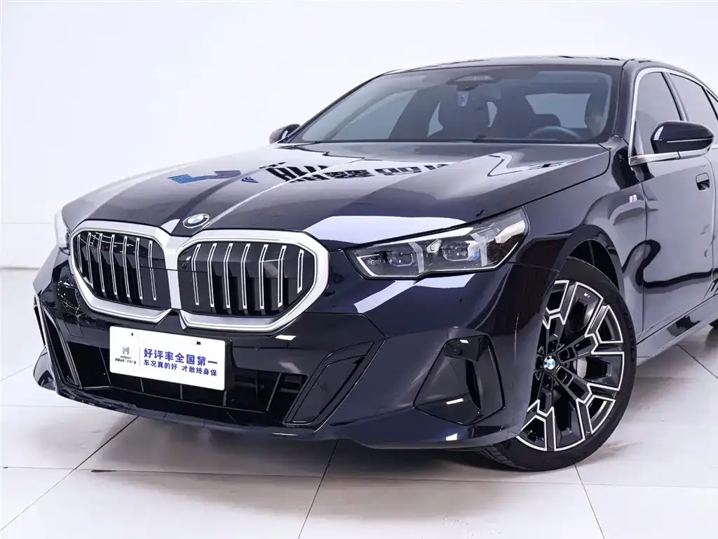 BMW 5 Series 2025 из CN, фото 6