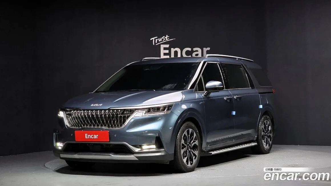 Kia Carnival — фото 1