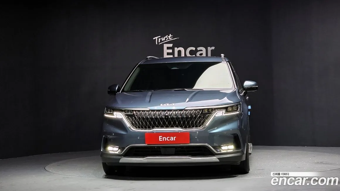 Kia Carnival — фото 10