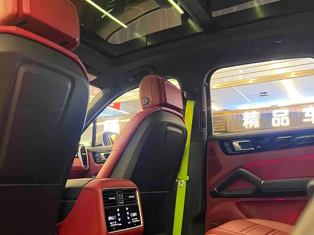 Porsche Cayenne 2023 из CN, фото 8