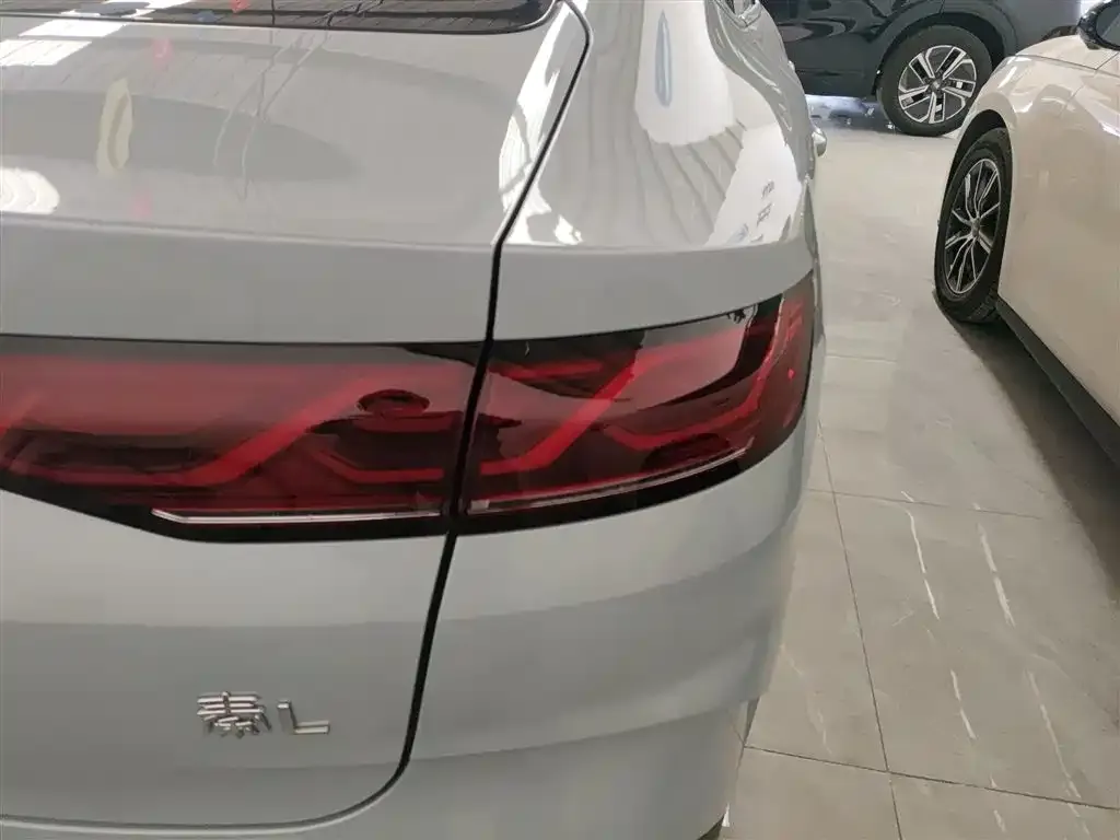 BYD Qin L — фото 8