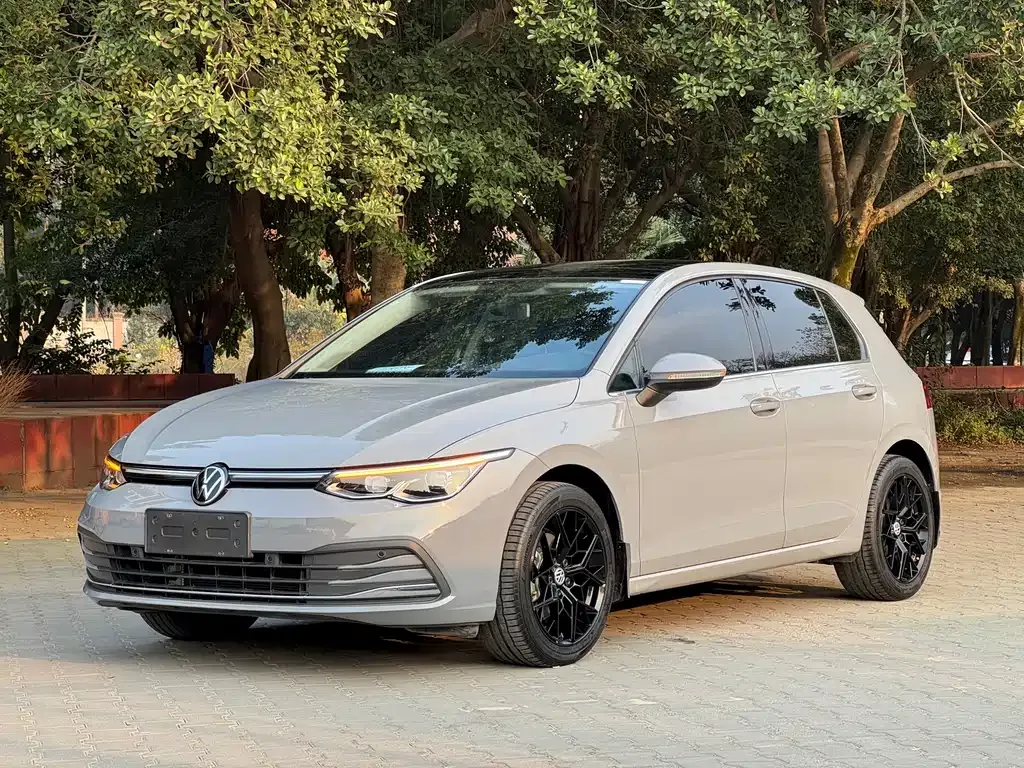 Volkswagen Golf 2022 из CN, фото 1