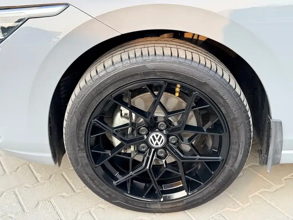 Volkswagen Golf 2022 из CN, фото 10