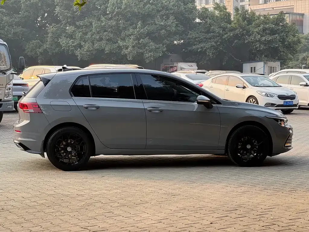 Volkswagen Golf 2022 из CN, фото 7