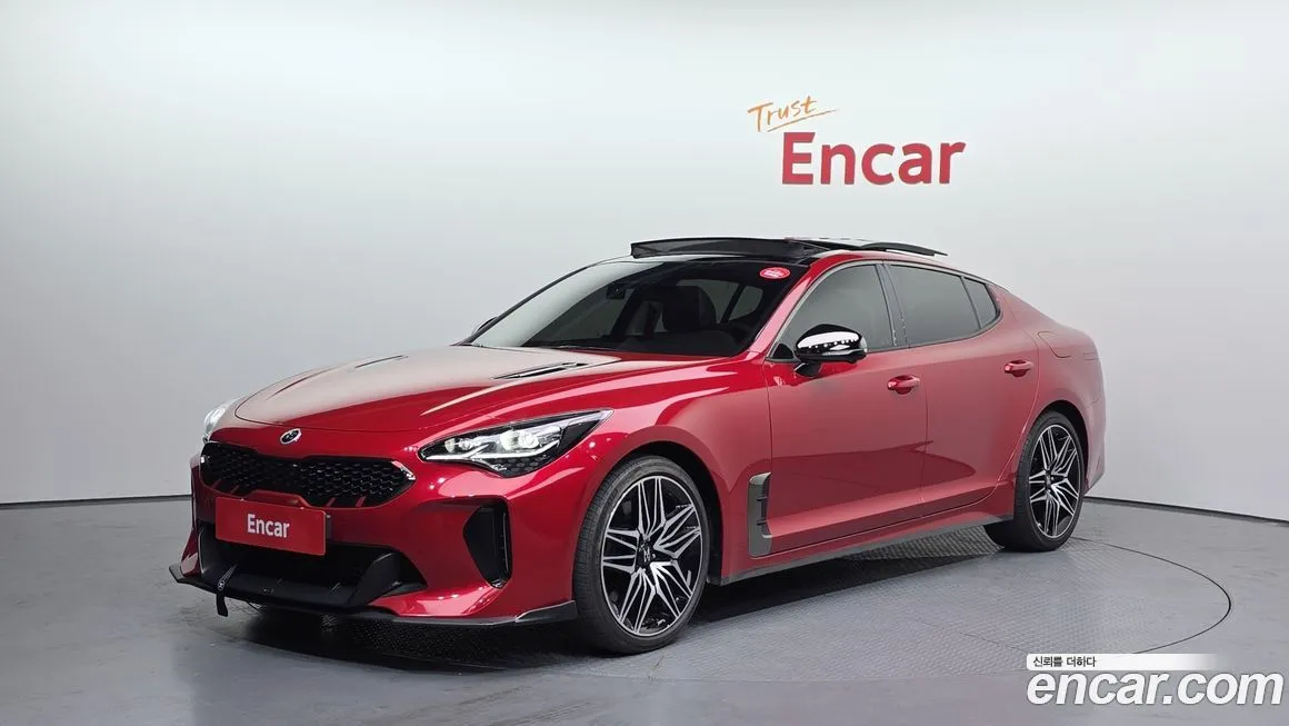 Kia Stinger — фото 1