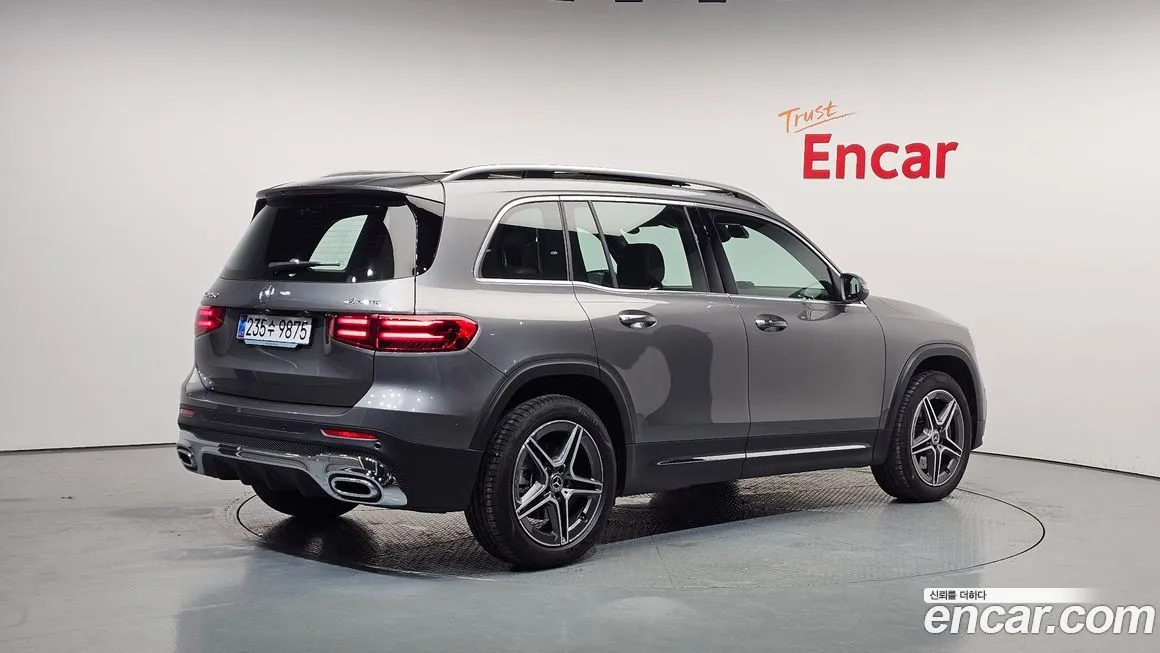 Mercedes-Benz GLB-Class — фото 2