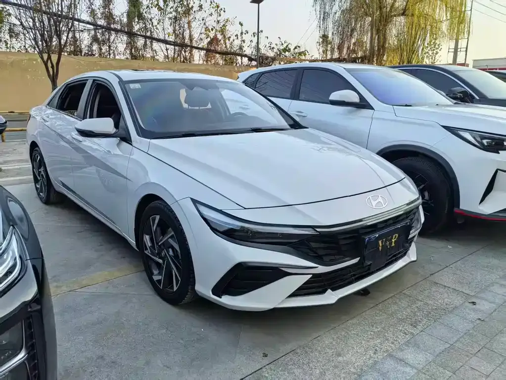 Hyundai Elantra 2023 из CN, фото 8