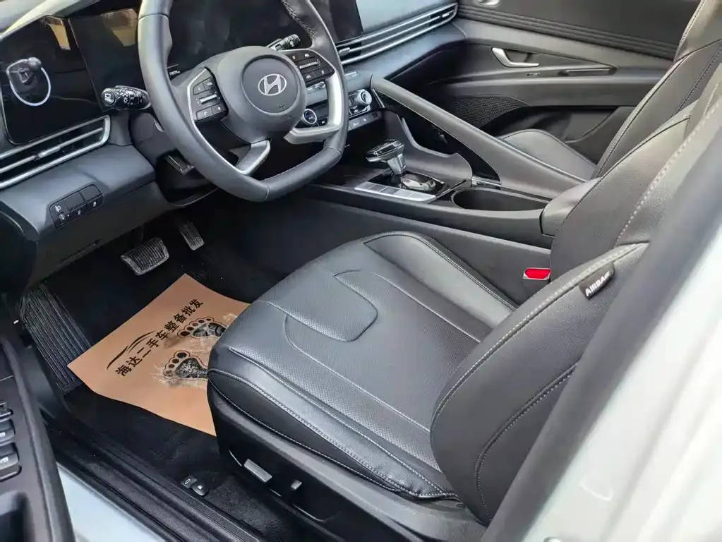 Hyundai Elantra 2023 из CN, фото 10